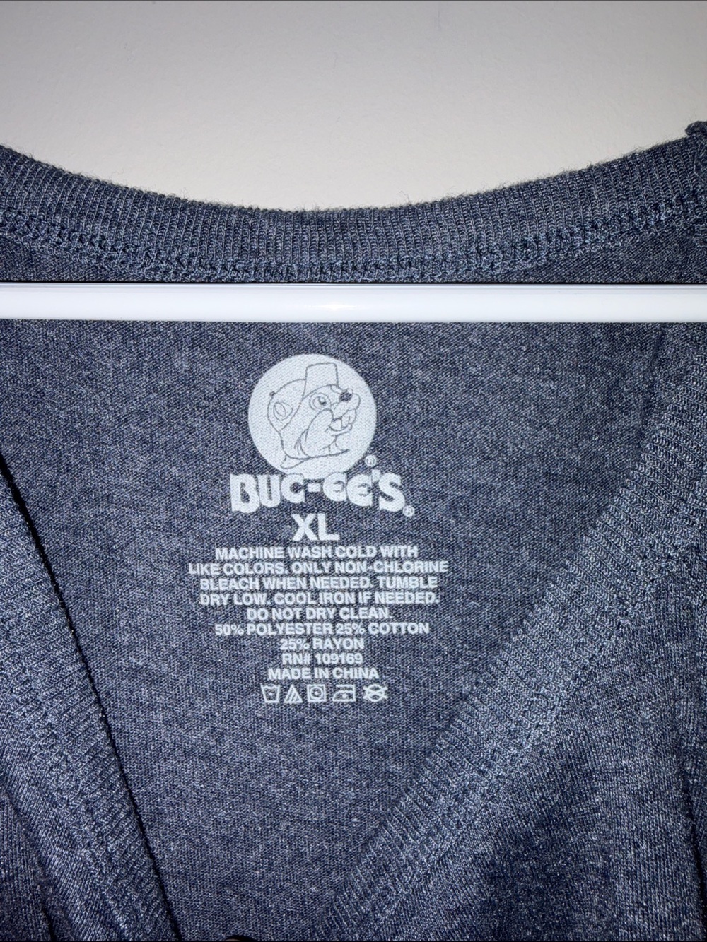 Dark Blue Buc-ee’s Floral Logo Tank Top - Picture 3 of 3